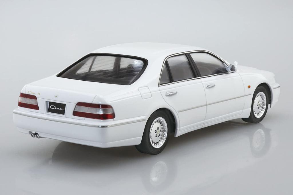Aoshima Bunka Kyozai Scale Model Car Series 137 Nissan Y33 Cima 1996 Plastic Model Kit 1/24 No. (Molded Color)