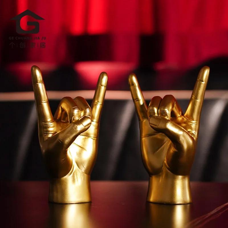 Aesthetic Luxury Figurines Hand Resin Creative Modern Accessories Kawaii Nordic Sculptures Original Valentines Day Gift Ornaments Room Decor