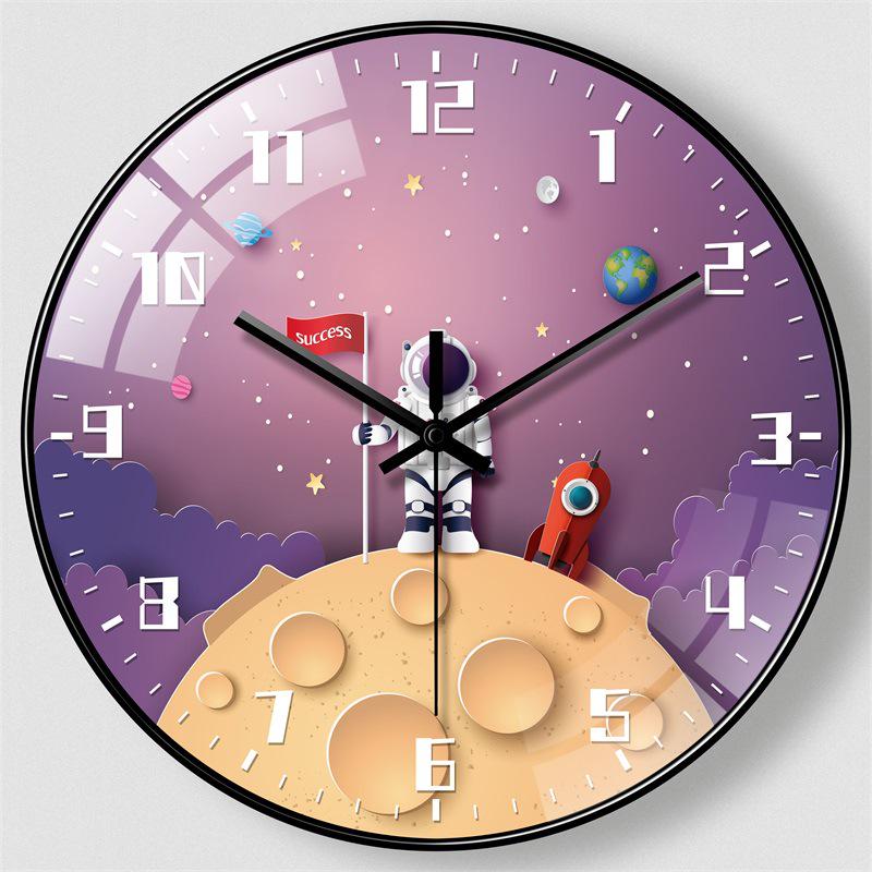 Creative Astronaut Children's Silent Wall Clock: Ideal for Bedrooms & Living Rooms