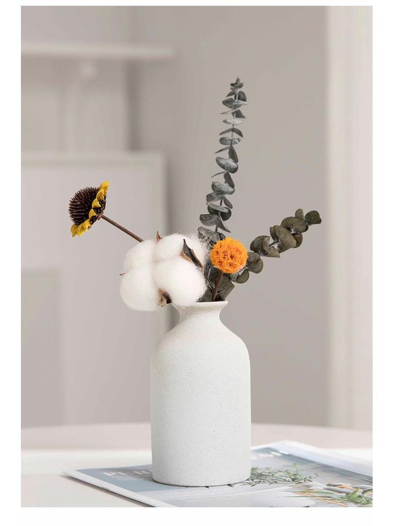 Nordic Ceramic Vase for Dried Flowers - Ideal for Living Room and Dining Table Decor; Perfect As Photo Props and Literary Ornaments.