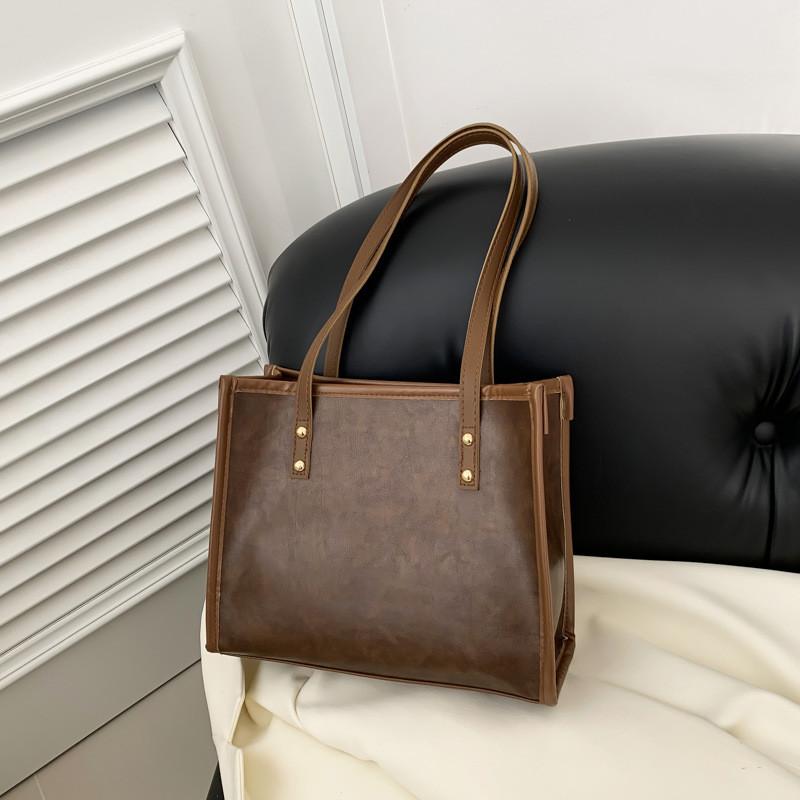 Chic Pu Large Capacity Handbag For Women Perfect For Casual Daily Use And Commute