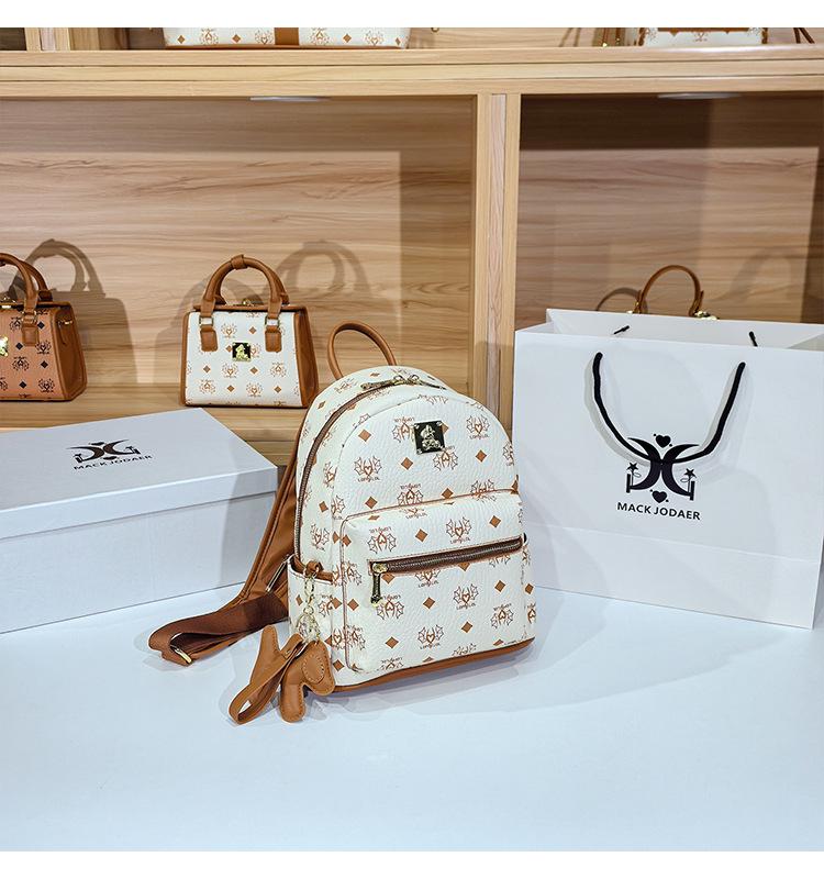 Women's Retro Floral Backpack, Classic Style, Fashionable, Large Capacity, Perfect for Commuting