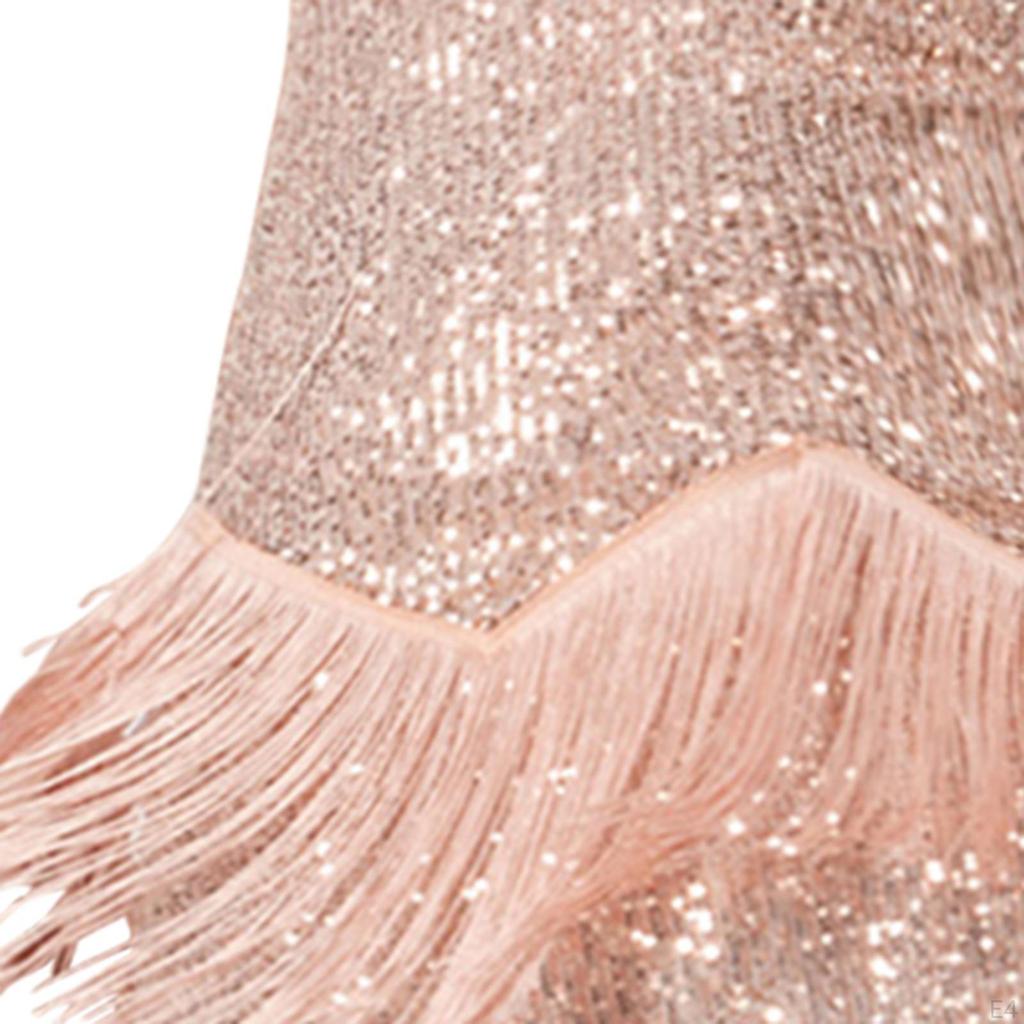 Elegantes Latein-Tanzkleid mit schimmernden Pailletten und Fransenrock