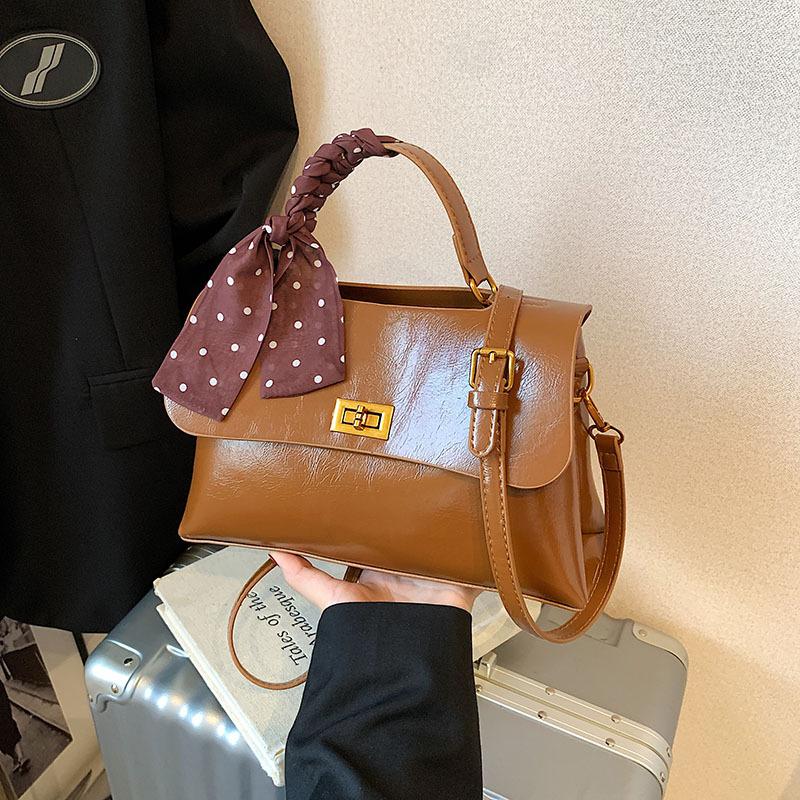 Premium Sense Hand Carry Small Square Bag Women's Spring New Fashion Shoulder Messenger Bag Work Commuter Bag