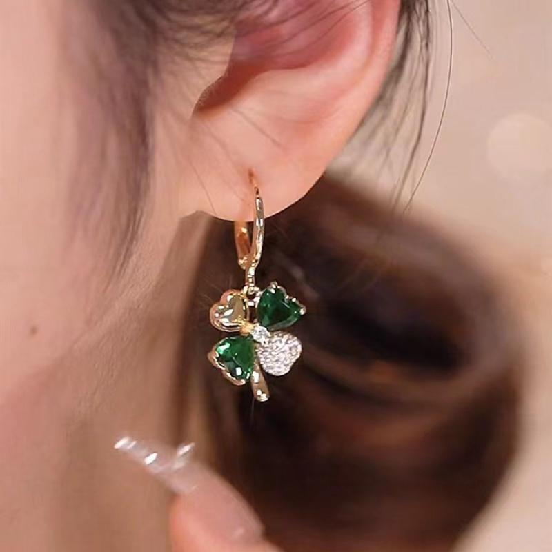 Green Four-leaf Clover Earrings Summer Light Luxury High-end Temperament New Trendy Ear Buckle Earrings