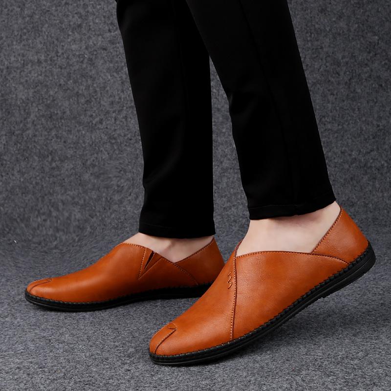 Modische weiche Echtleder-Schuhe Herren Bequeme Herren-Loafer Freizeitschuhe Herren Flats Heißer Verkauf Fahr-Leichtschuhe Mokassins Plus