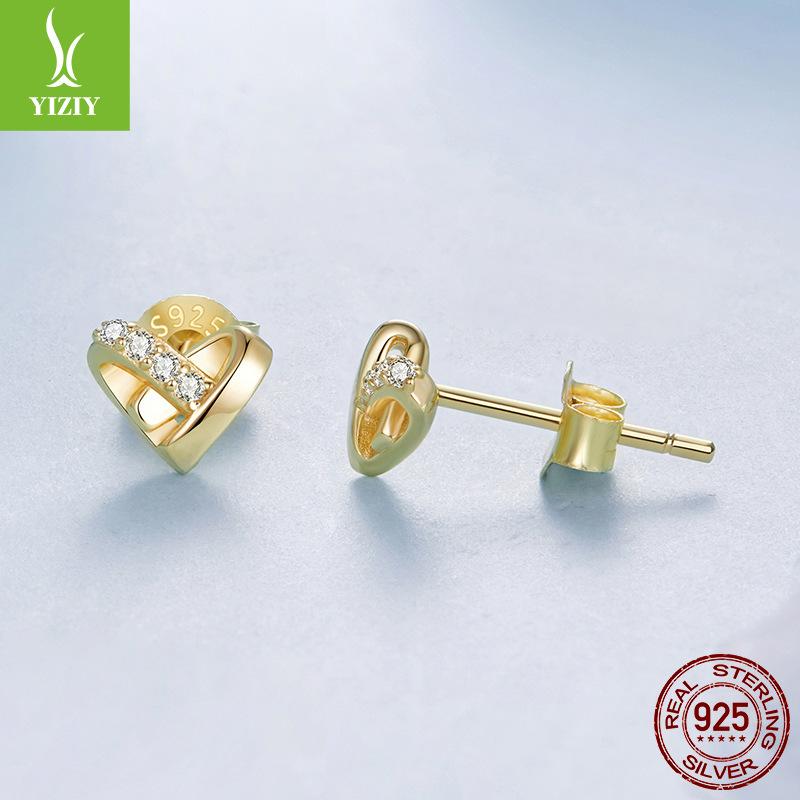 Exquisite Mini Love Small Stud Earrings Romantic And Timeless S925 Sterling Silver Heart Stud Earrings