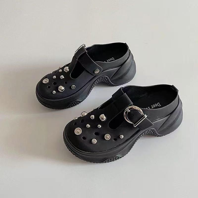 Fashion leather outer wear round head hole shoes women's new thick sole height increase small rivet hollow bag head drag