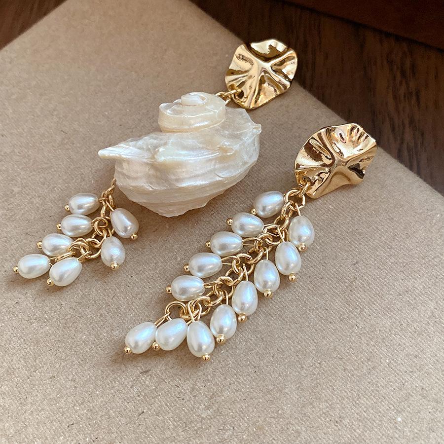 Silver needle shell conch pearl fringed earrings French retro court style stud earrings light luxury high-end earrings
