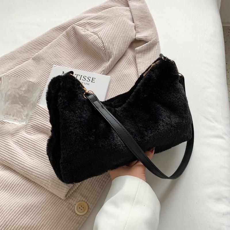 Fashionable Plush Bag for Women Autumn and Winter New Plush Simple Shoulder Bag чёрный