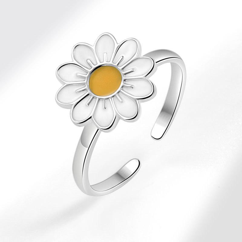 

Enamel Daisy Flower Plant Anxiety Knuckle Ring For Women Golden Metal Copper Rotate Freely Ring Fidget Spinner Anillo Ajustable resizable
