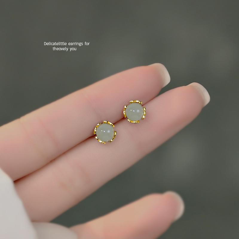 Vintage-style long tassel earrings for women, light luxury with a high-end feel, niche temperament, new Chinese-style earrings