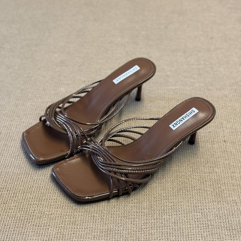 Außen Temperament quadratischer Kopf dünner Riemen dünner Absatz Damen Sommer coole Hausschuhe schöne französische Kreuzung hoher Absatz offene Zehen römische Sandalen