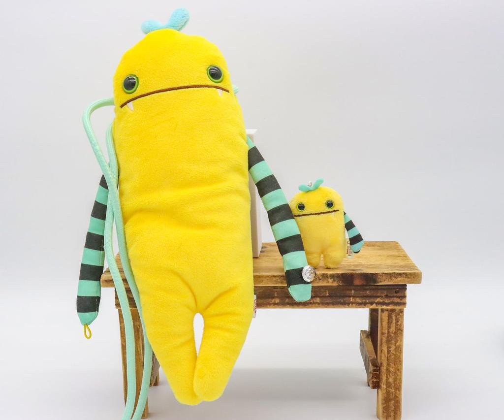 Shinada Mokeke Smartphone Pouch with Chimoke Chikkun