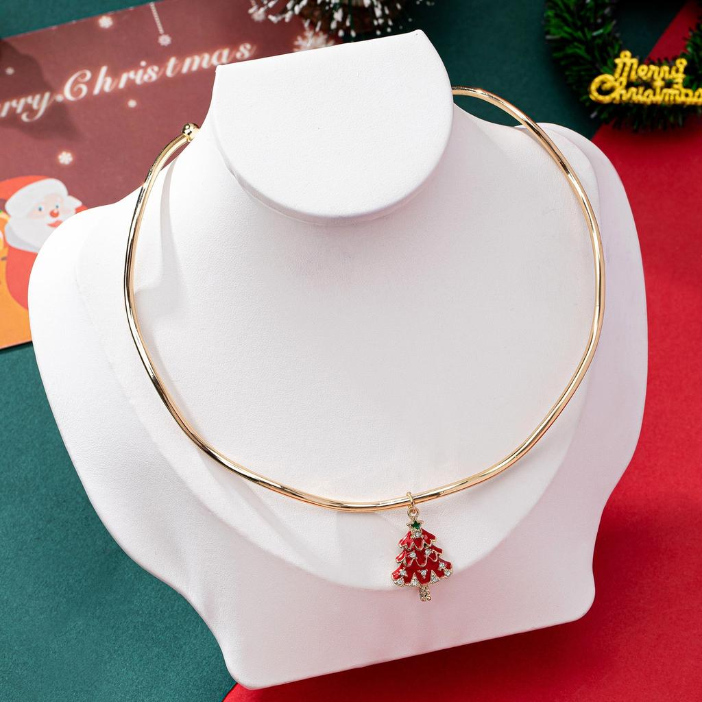A Simple and Elegant Christmas Tree Pendant Collar Jewelry Zinc Alloy Enamel Christmas Tree Pendant Christmas Jewelry Gift