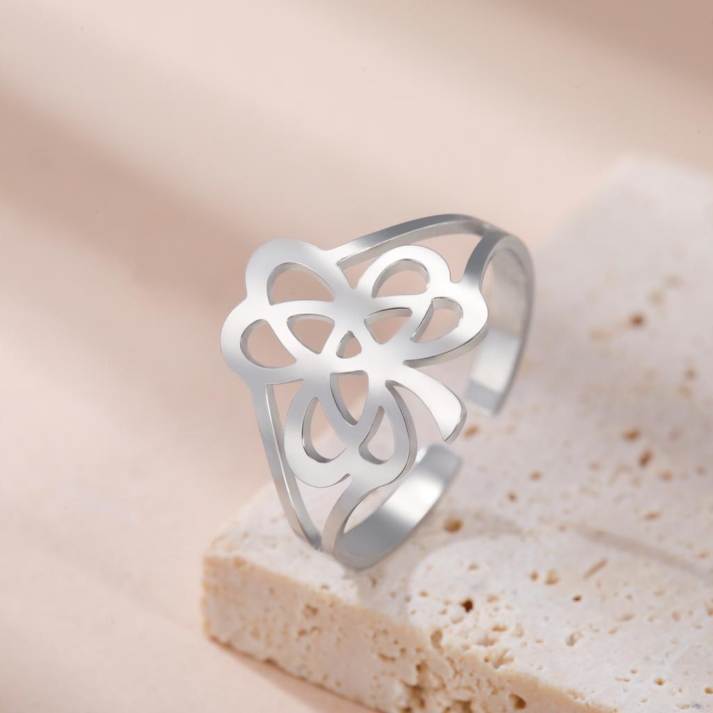LIKGREAT Irish Knot Ring Shamrock Rings for Women Men Stainless Steel Adjustable Celtic Clover Protection Wedding Gift Jewelry