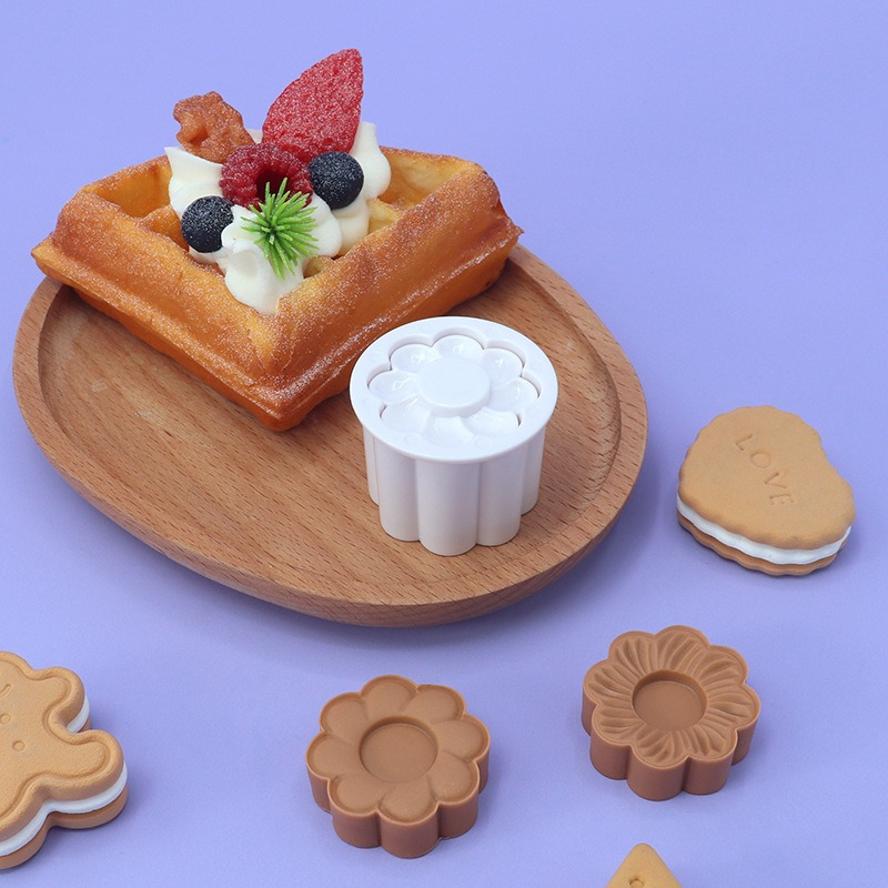 New Chocolate Sandwich Cookies Flowers Cookie Cutter Biscuit Mould Pressable Fondant Stamp New Year Cake Decor Baking Supplies