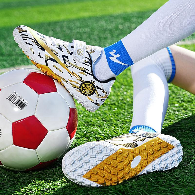 Spring children's broken nails Velcro football shoes boys long nails training middle children girls short nails competition shoes