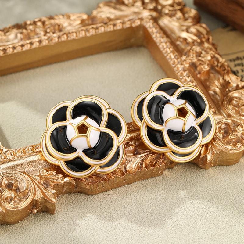 

Женские серьги в элегантном винтажном стиле, дизайн «легкая роскошь», камелии с масляной каплей, модные и универсальные нишевые серьги