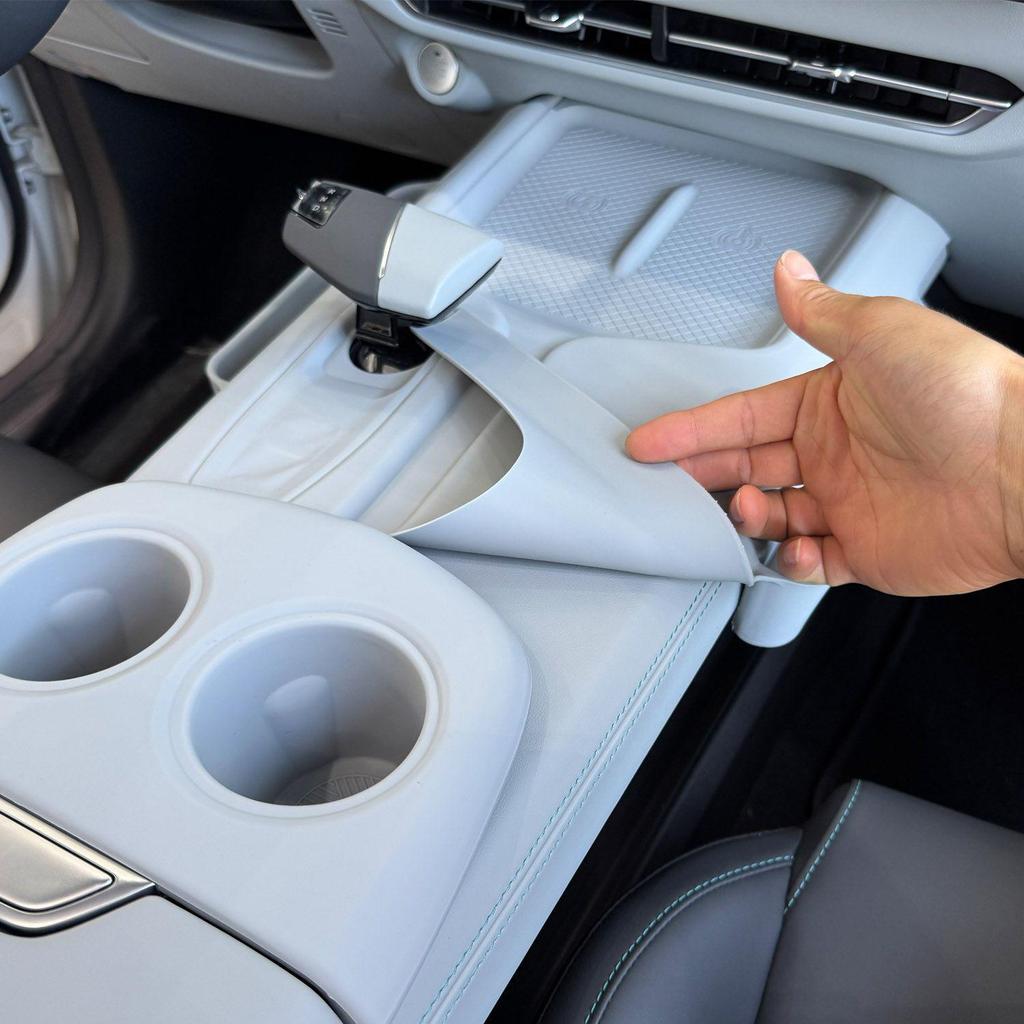 Anti-Slip Pad for Wireless Charger and Cup Holder in Changan UNIZ Console