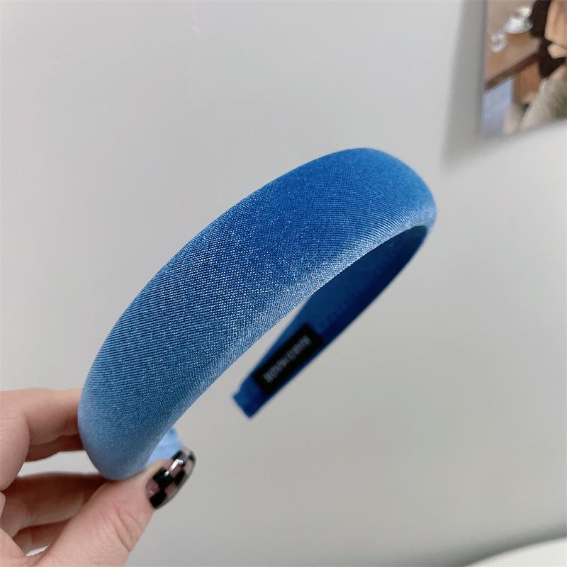 Velvet Headband: Retro French Style for Autumn/Winter, Perfect for Face Washing and High Skull Top Hair Ties.