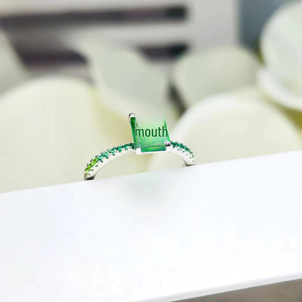 

Элегантное кольцо с искусственным изумрудом, бриллиантами с высоким содержанием углерода и красным корундовым градиентом Adjustable