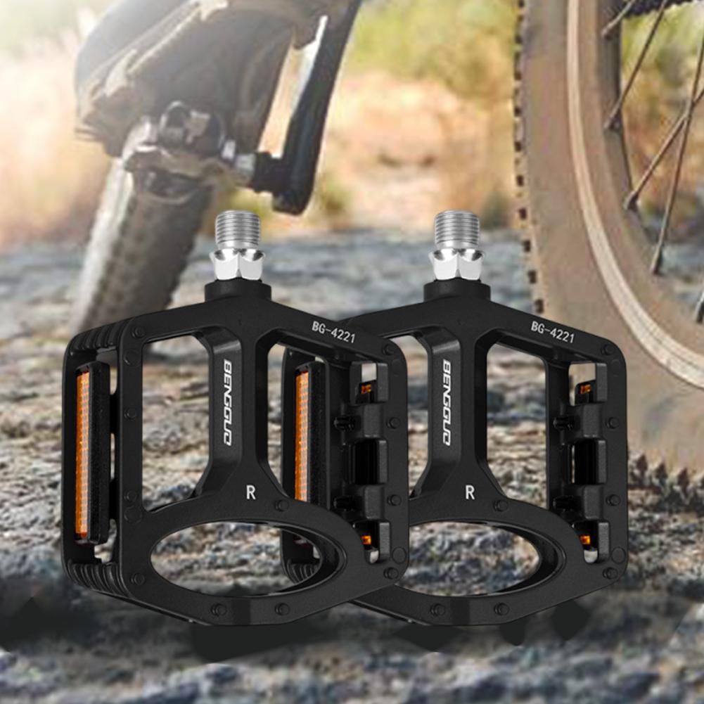 Mountain Bicycle Pedal Ultra-Light Road Bike Alloy Pedal Waterproof Double DU Bicycle Pedal for Night Riding Bicycle Accessories