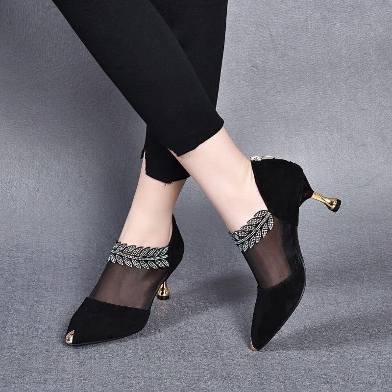 Fashion 2024 New Summer Pointed Toe Elegant Women Dress Shoes Black Lace Rhinestone Slip-on Mesh Sandals Medium Heel Zipper Ladies Pumps