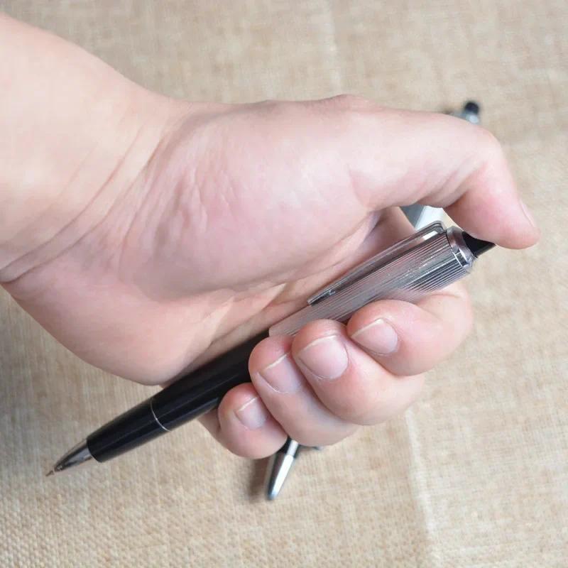 1 Stück Schockstift Elektrostift Spielzeug Überraschende Tricks Freunde täuschen Schockierender Stift Halloween Aprilscherz Lustige Stifte Partyzubehör