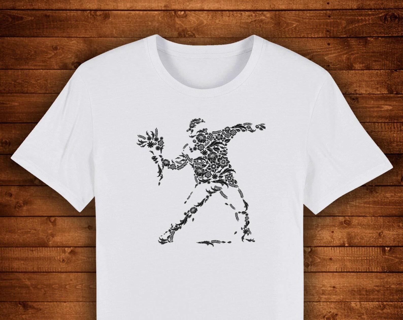 Banksy Throwing Flowers Vandalism Street Art / T shirt Unique Design Street Wear Art Urban Graphic Tees Top S