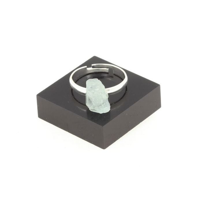 Pierres et Minéraux. Bague Aigue-Marine brut plaqué argent. 10.75 ct. Taille réglable.