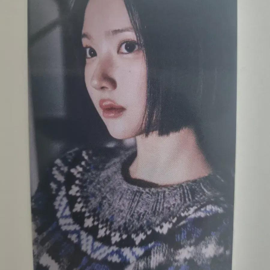 

Hearts To Hearts Jiu Photocard Pre-order Benefit