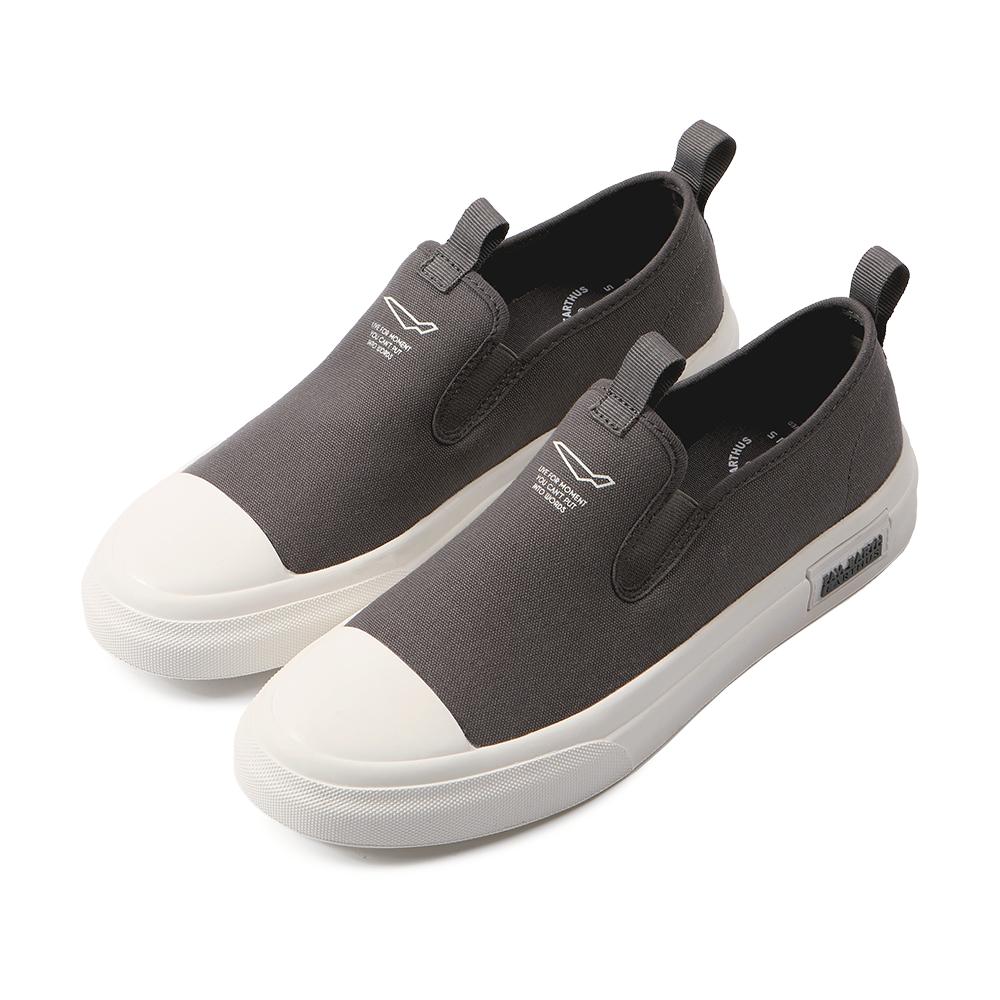 Earthus Roric Grey