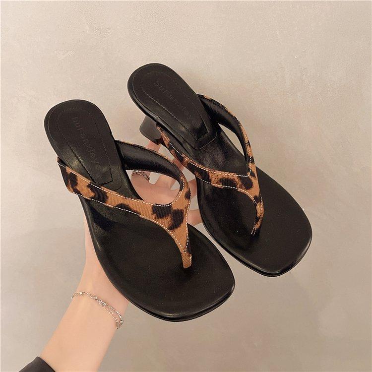

Wedge heel flip-flops women s outer wear 2025 summer new Korean version fashion temperament French leopard print sandals high heels 39 цветной печати леопарда