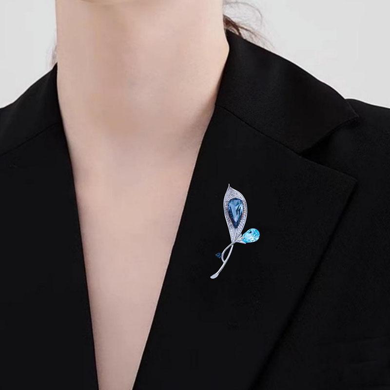 Luxury Flower Brooches For Women Girls Delicate Tree Leaf Brooches Retro Lapel Pins Versatile Corsage Clothing Accessories Gifts