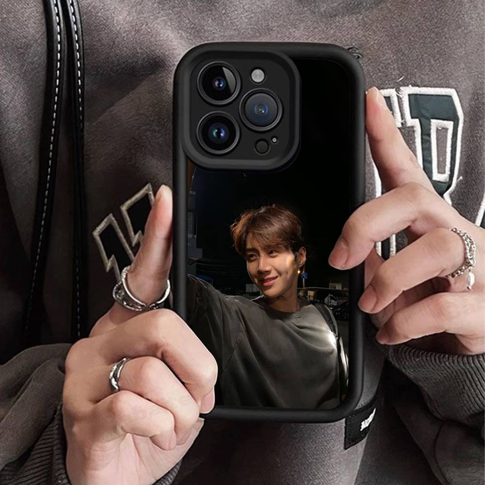 Kim Seon-ho South Korean Male Actor Phone Case For IPhone 17 16 15 13 11 12 14 Pro Max Plus Silicone Cover Shell