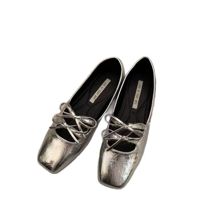 With skirt versatile fried street high value lazy shoes 2025 Internet celebrity autumn new light casual lightweight single shoes women
