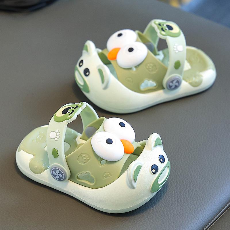 

Kids Cartoon EVA Hole Shoes - Fashionable Outdoor Footwear Size 22/23 (Insole 13.5CM)