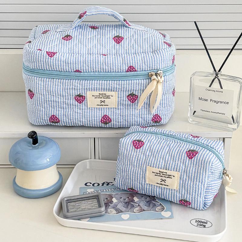 Cute Strawberry Women's Stripe Cosmetic Bags Travel Portable Ladies Clutch Purse Storage Bag Makeup Case Cosmetic Organizer
