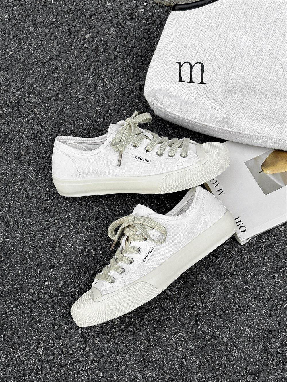 

Модные повседневные универсальные парусиновые туфли женские новые туфли на плоской подошве с низким верхом на мягкой подошве белые туфли 40