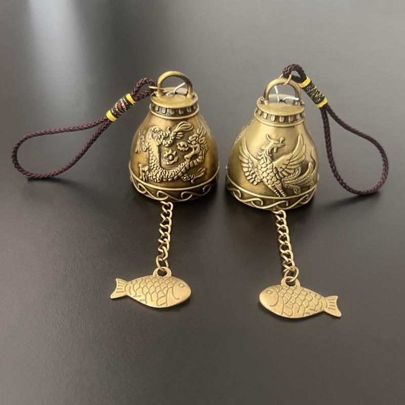 Vintage Pure Copper Bell Keychain Rustproof Brass Small Pendant Portable Ornament for Car Key Backpack Accessory Gift