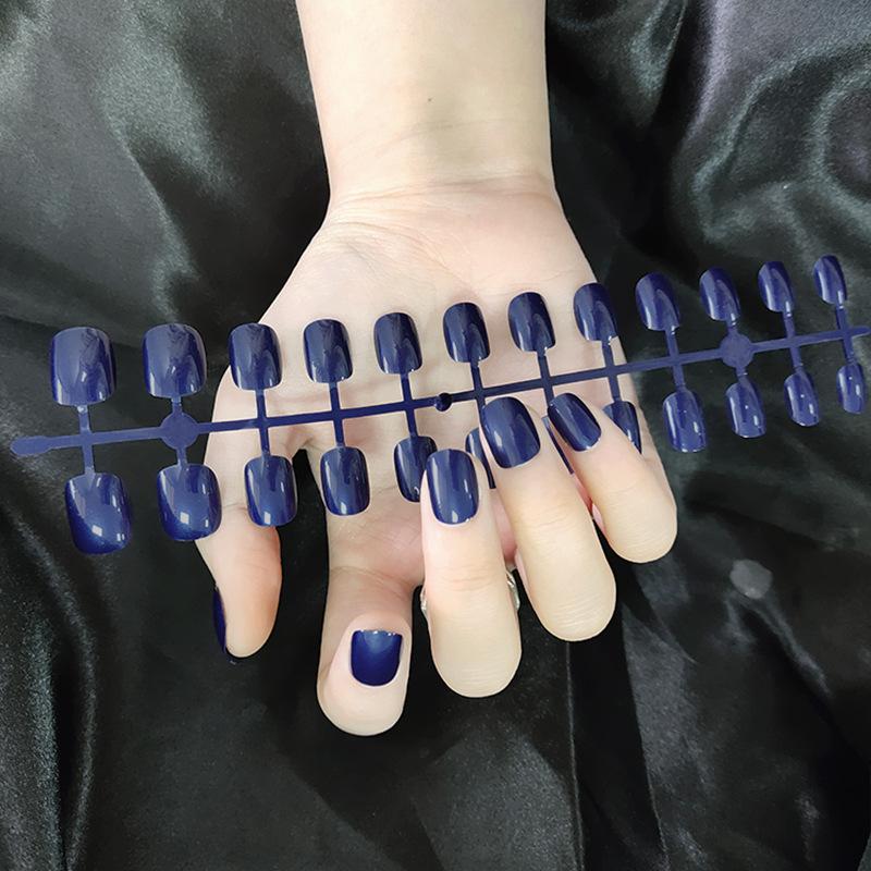 Künstliche Nägel, kurz, rund, ohne Kleber, 24 Stück