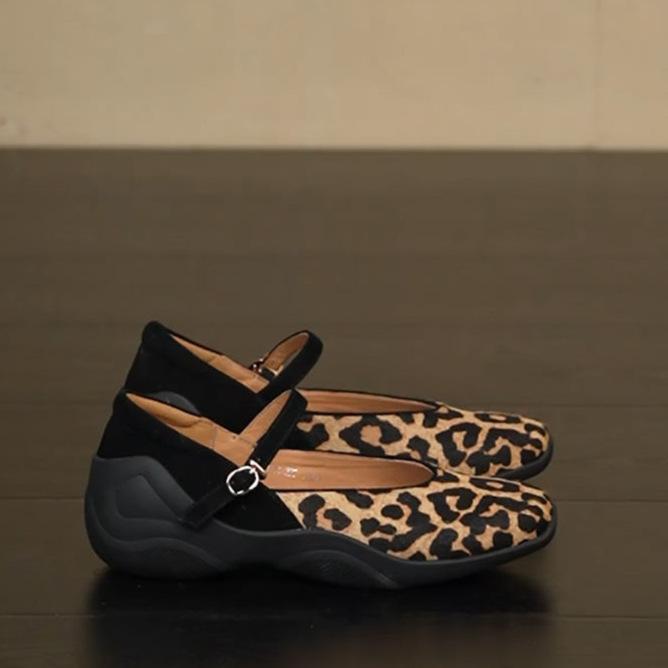 Fashion 2025 Soft Sole Flat Shoes Women Fashion Round Head Shallow Mouth Leopard Print Cow Suede Set Foot Non-slip Single Shoes