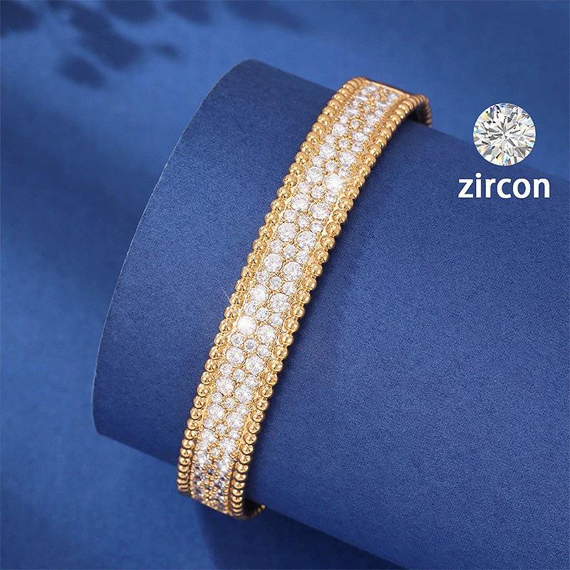 Exquisites 2025 Europäisch-Amerikanisches Nagelarmband mit Zirkon, Luxuriöser Kupferschmuck