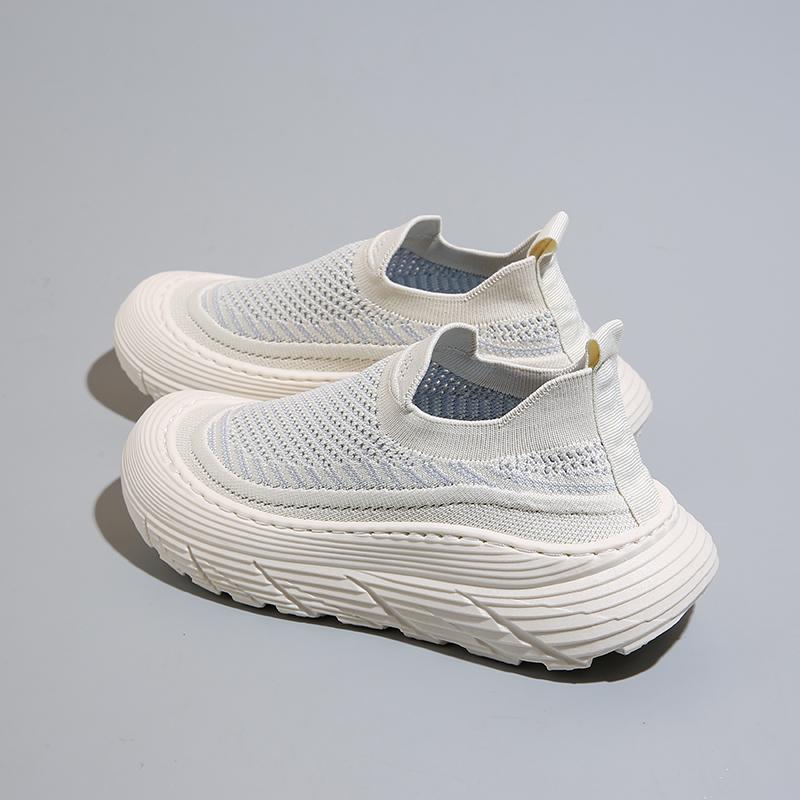 Sneakers spring soft soles are not tired, coconut shoes fly-woven mesh running fitness