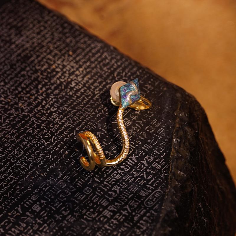 

Серьги-пусеты в виде змеи с каплей масла, экзотические ретро нишевые серьги, серьги с темпераментом в стиле легкой роскоши ретро