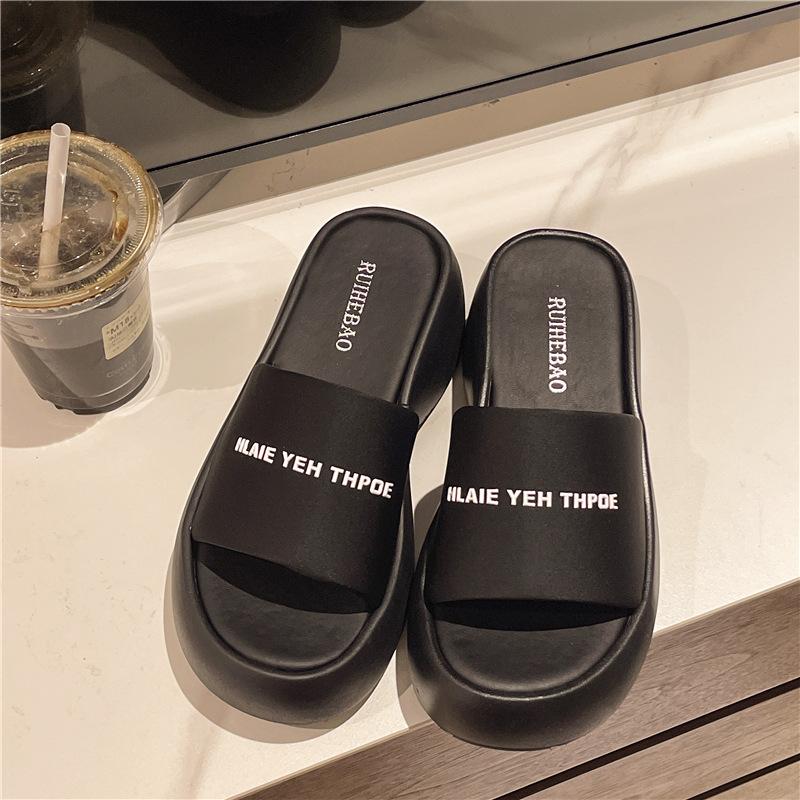 Retro Black One-word Thick-soled Slippers Women's Summer Wear 2025 New Heightened Anti-skid Shit Sandals