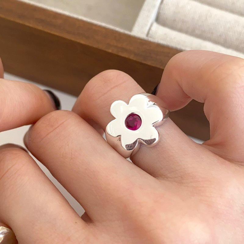 Trendy Adjustable Pink Diamond Flower Ring: Versatile Fashion Statement for Women Open Adjustable