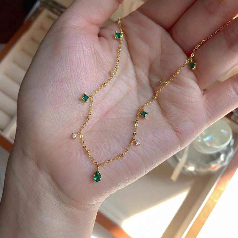 Elegant Light Luxury Teardrop Pendant Necklace