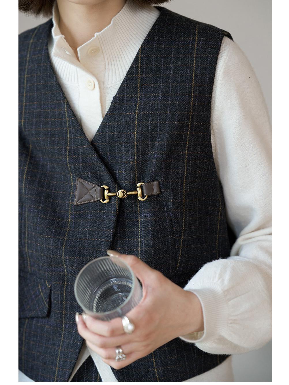 

Клетчатый шерстяной костюм в стиле ретро 2024 года, комплект из плиссированной юбки миди и жилета Medium